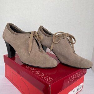 Aerosoles 7 1/2 Taupe Suede Lace Up  3" Heels